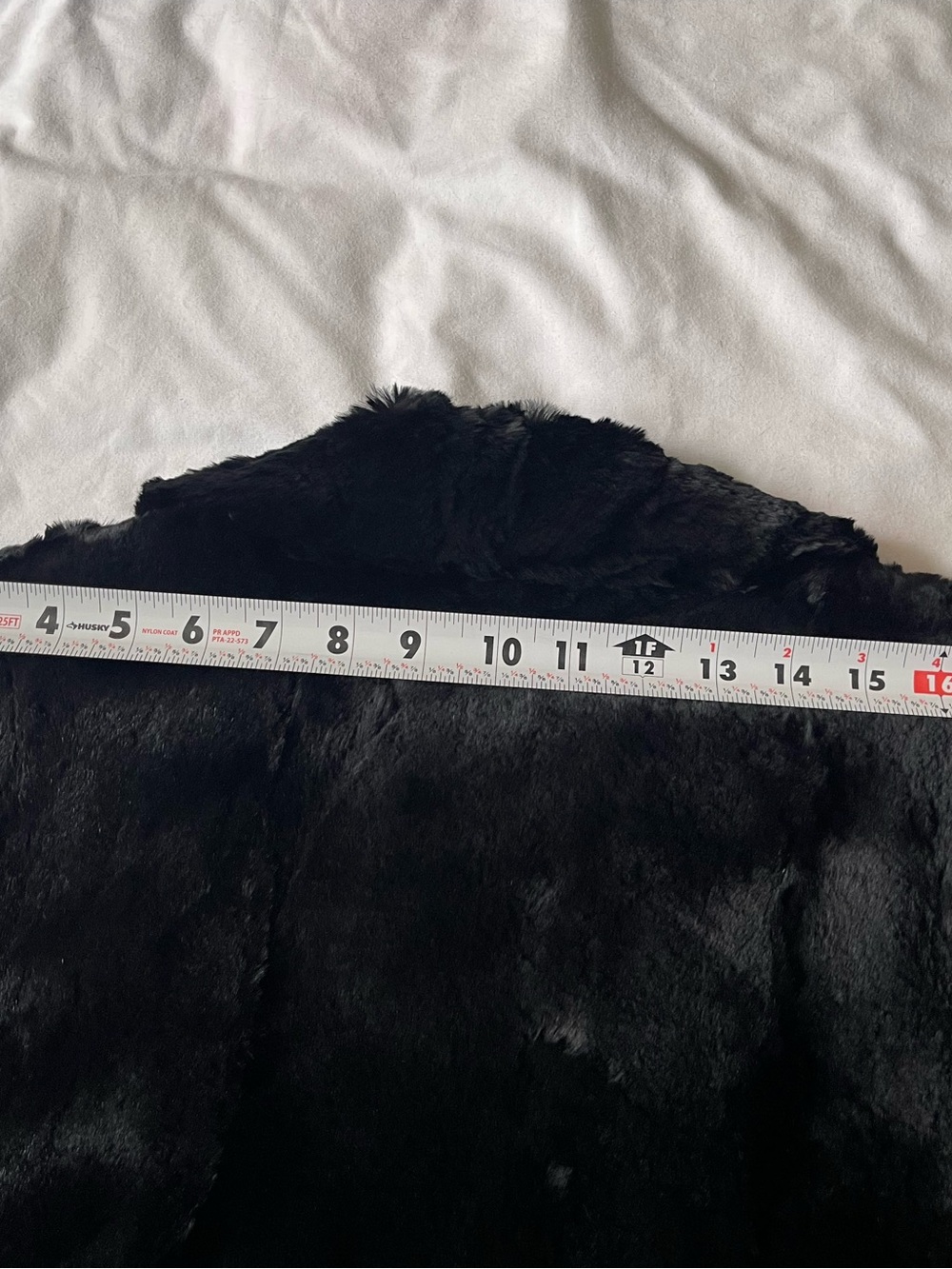 Black standard furs of Seattle Fur Coat - Women’s Elegant Winter coat - Picture 8 of 8